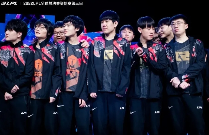 对抗变得更 对抗变得更